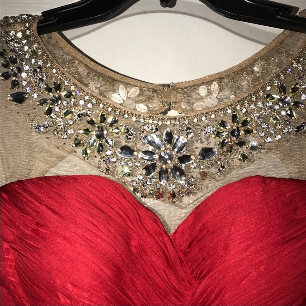 ALYCE Designer Red Prom Dress. Size 0 - Picture 3 of 7